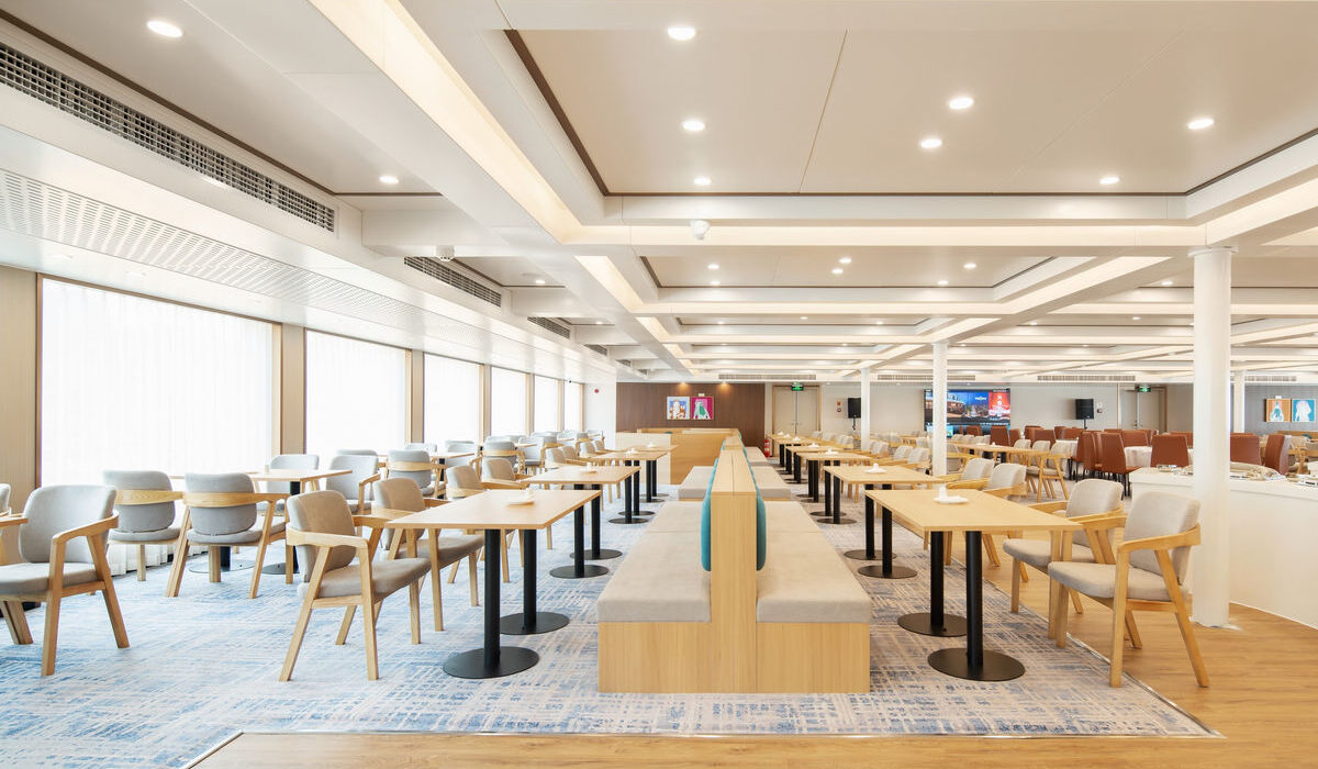 Dining Room on China Goddess 3 Cruise Ship